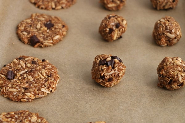 banana-walnut-oat-cookies