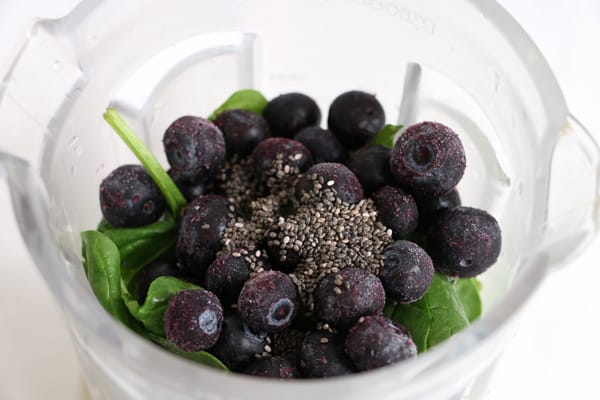 Blueberry and Spinach Green SmoothieMy Favourite Green Smoothie