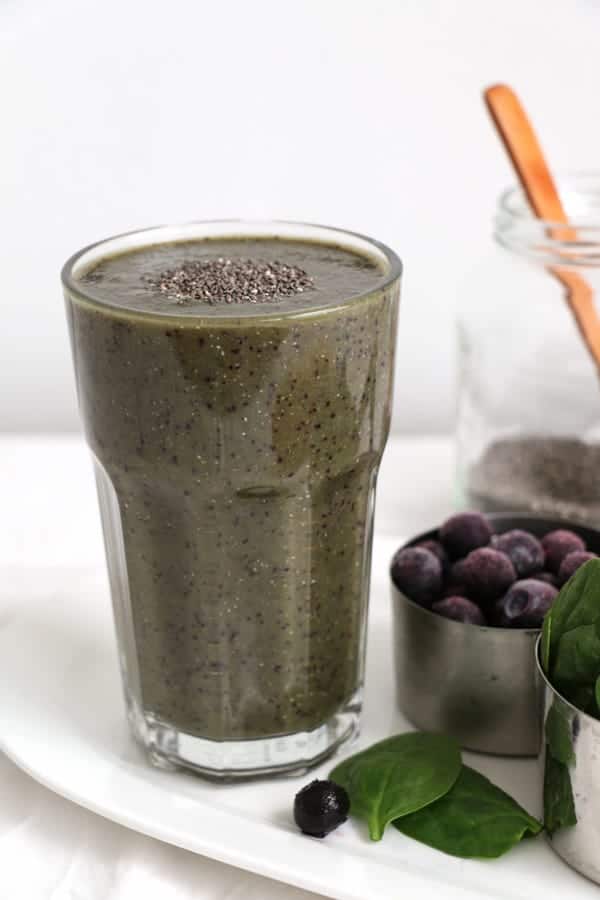 Blueberry and Spinach Green Smoothie
