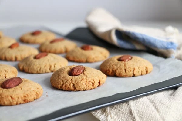 Chickpea and Almond Cookies