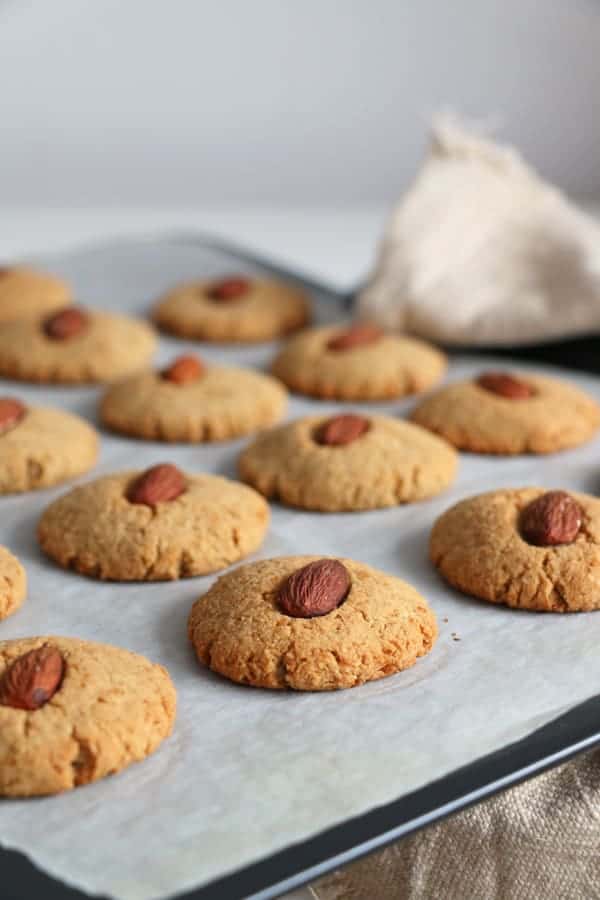 Chickpea and Almond Cookies (gluten-free & vegan)