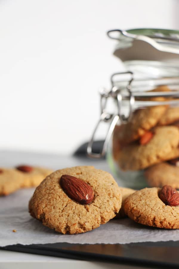 Chickpea and Almond Cookies (gluten-free & vegan)