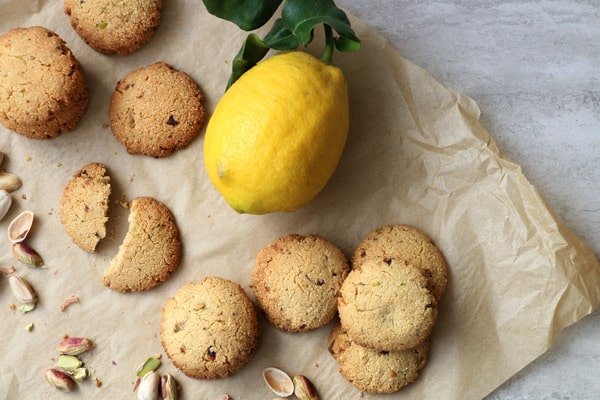 Millet, Almond and Pistachio Cookies