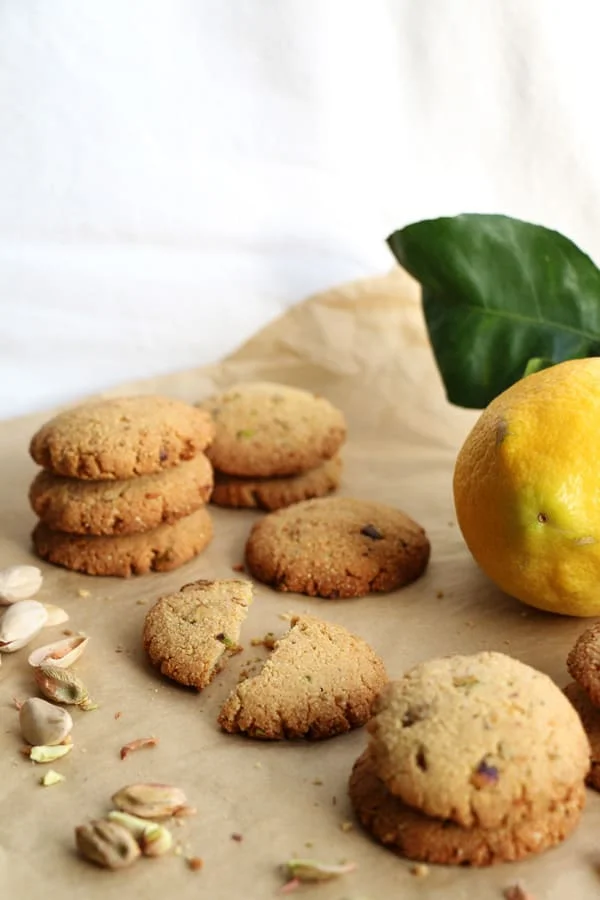 Millet, Almond and Pistachio Cookies (gluten-free & vegan)