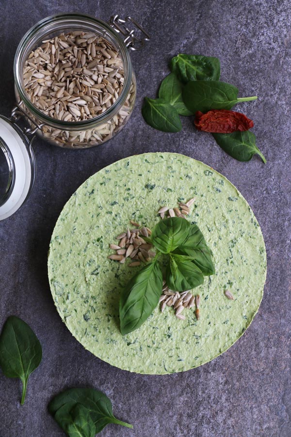 Raw Spinach Cheesecake with Sundried Tomato and Sunflower Seed Crust (grain-free & vegan)