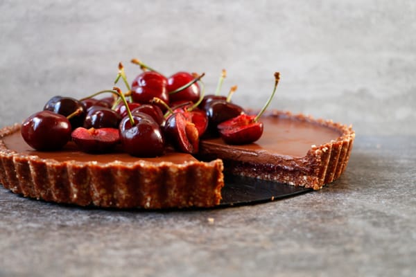 Cherry Chocolate Tart (grain-free & vegan)