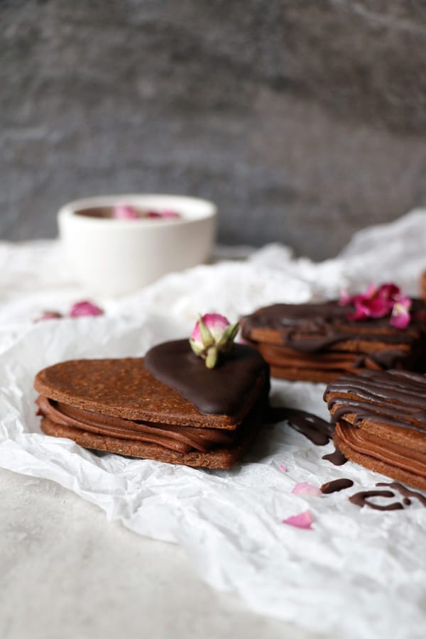 Vegan Chocolate Quinoa Sandwich Cookies (gluten-free, nut-free)