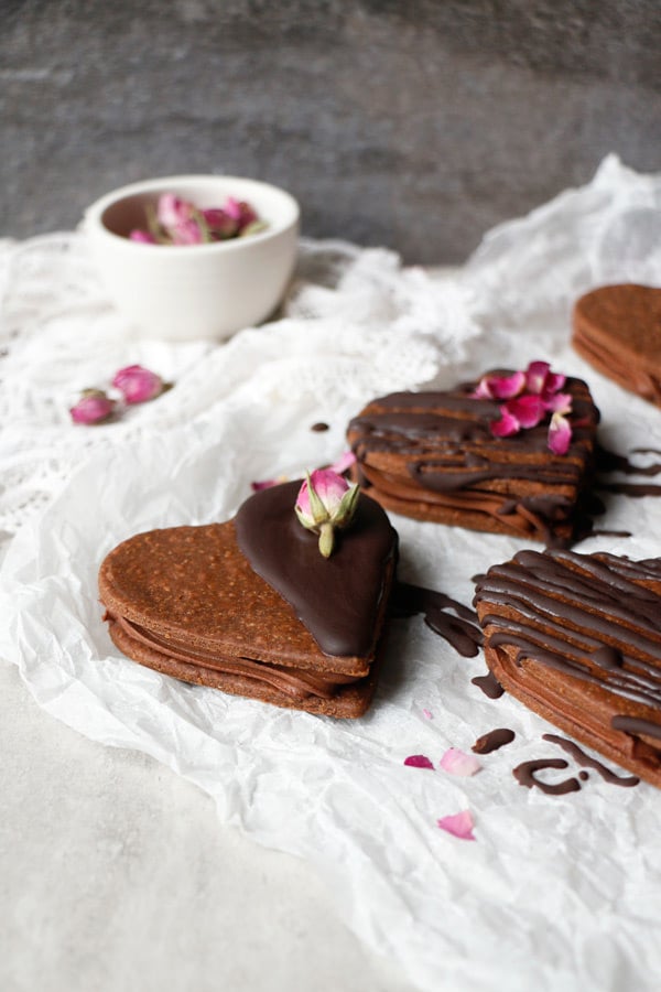 Vegan Chocolate Quinoa Sandwich Cookies (gluten-free, nut-free)