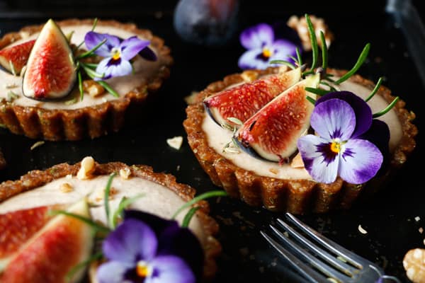 Raw Fig Walnut Cardamom Tarts (grain-free & vegan)