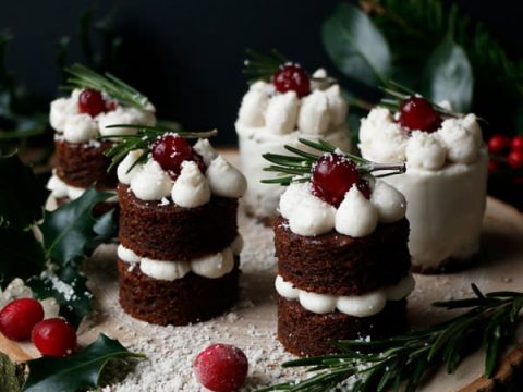 Mini Gingerbread Cake Recipe - Thistle Key Lane