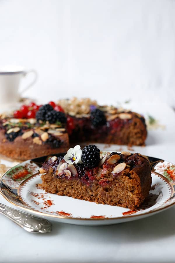 Summer Berry Cake (vegan & gluten-free)