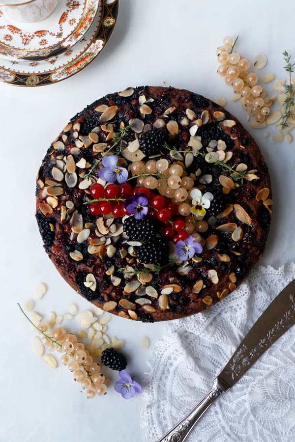 Summer Berry Cake (vegan & gluten-free)