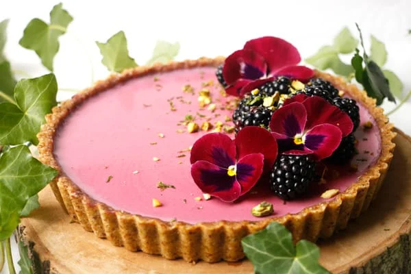 Pistachio Blackberry Tart (vegan & grain-free)