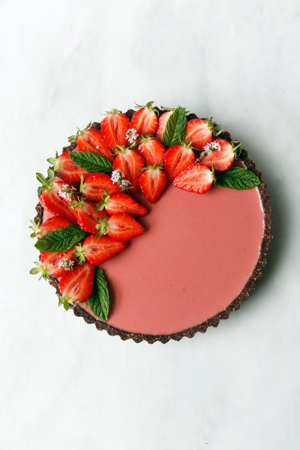 Strawberry Chocolate Tart (vegan & gluten-free)