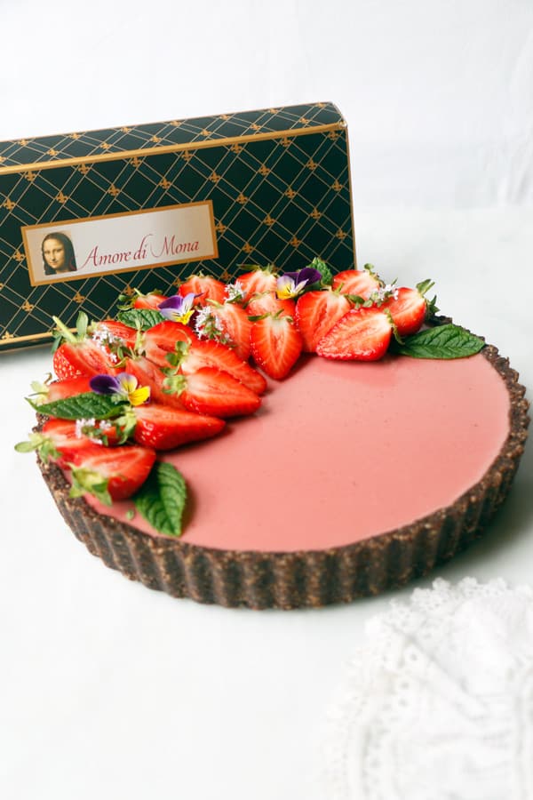 Strawberry Chocolate Tart (vegan & gluten-free)