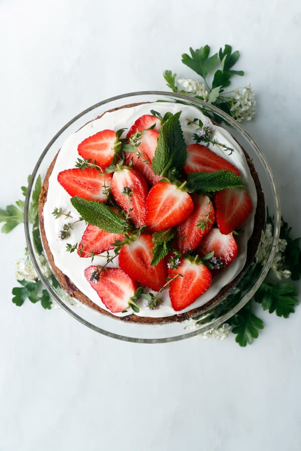 Strawberry Thyme Hazelnut Cake (vegan & gluten-free)