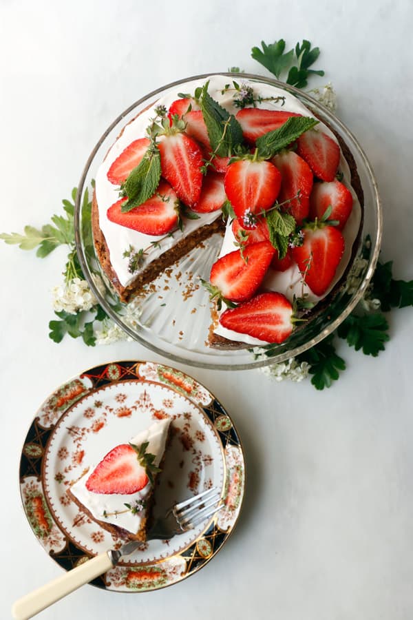 Strawberry Thyme Hazelnut Cake (vegan & gluten-free)