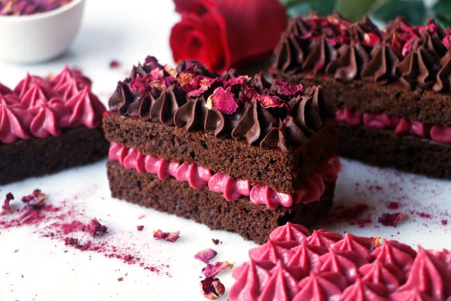 Rose Chocolate Valentine Gateau (vegan & gluten-free)