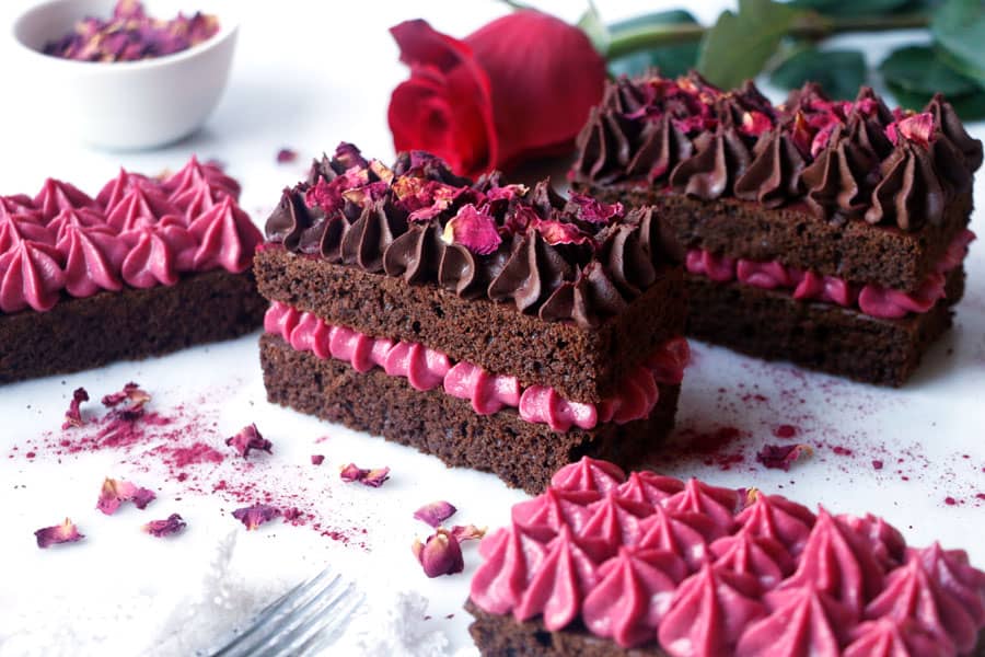 Rose Chocolate Valentine Gateau (vegan & gluten-free)