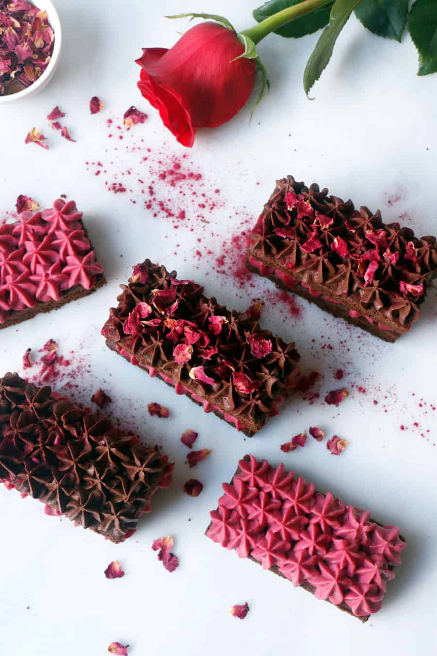 Rose Chocolate Valentine Gateau (vegan & gluten-free)